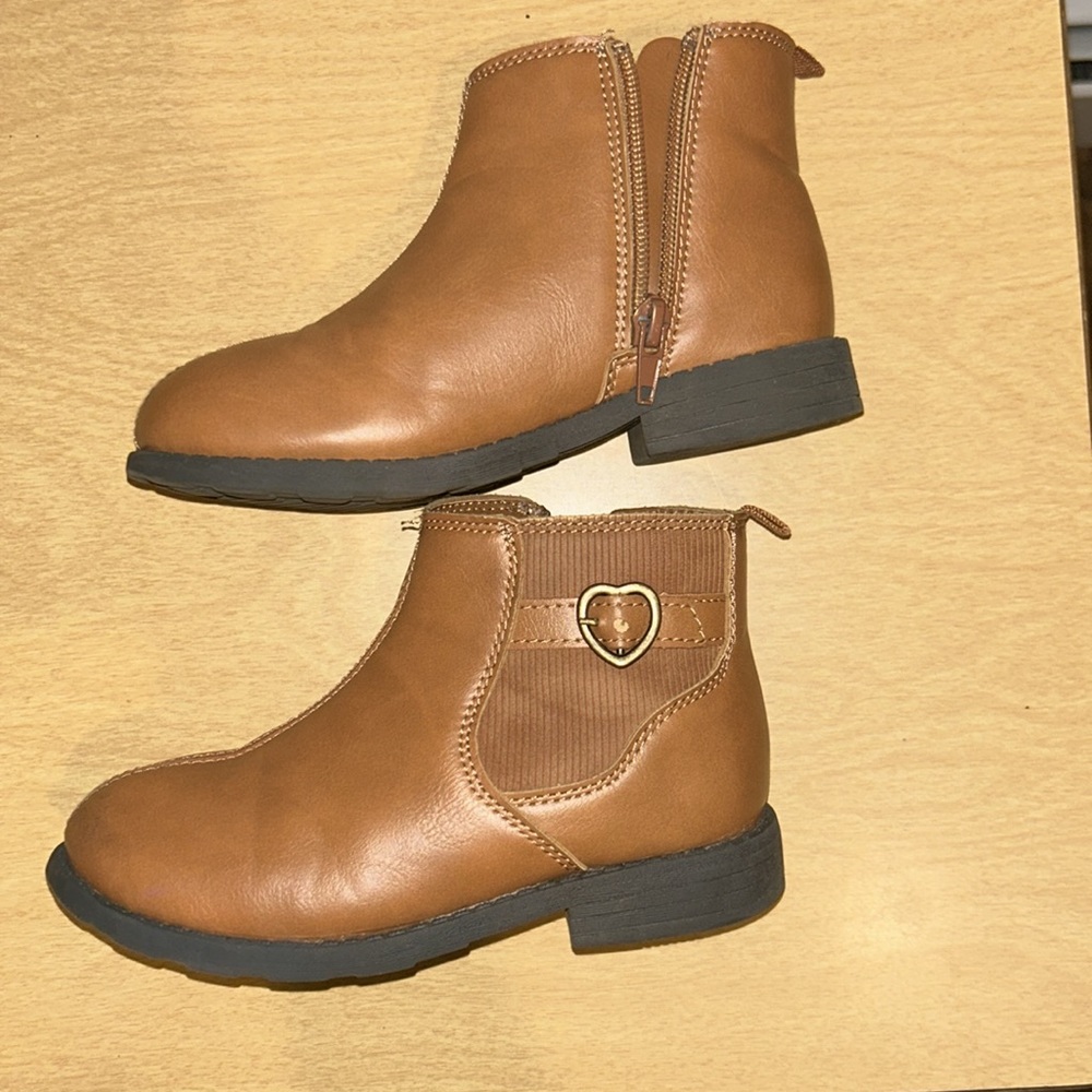 Carters Faux Leather Chelsea Boots (size 12)